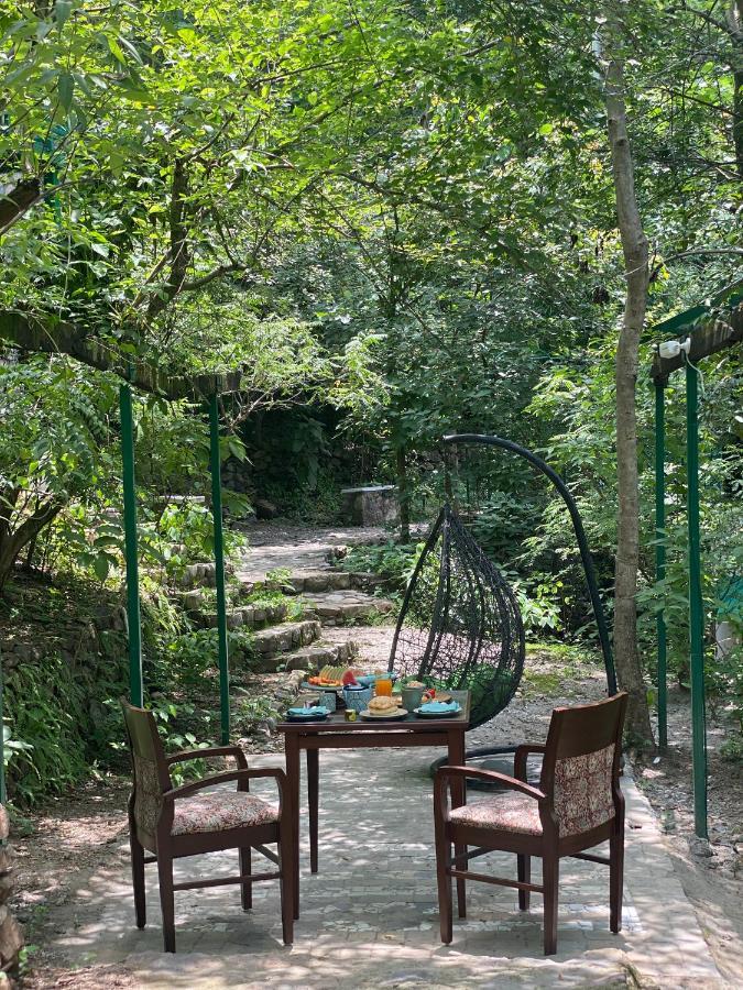 Neemrana'S Glasshouse On The Ganges Рішикеш Екстер'єр фото