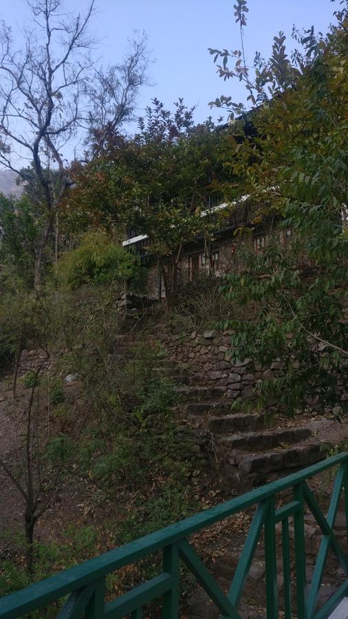 Neemrana'S Glasshouse On The Ganges Рішикеш Екстер'єр фото